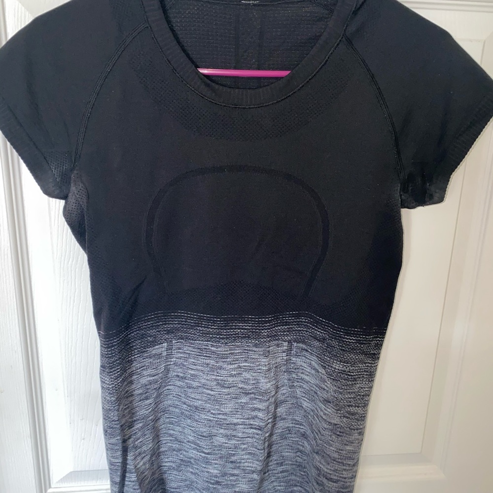 Swiftly Tech lululemon Top